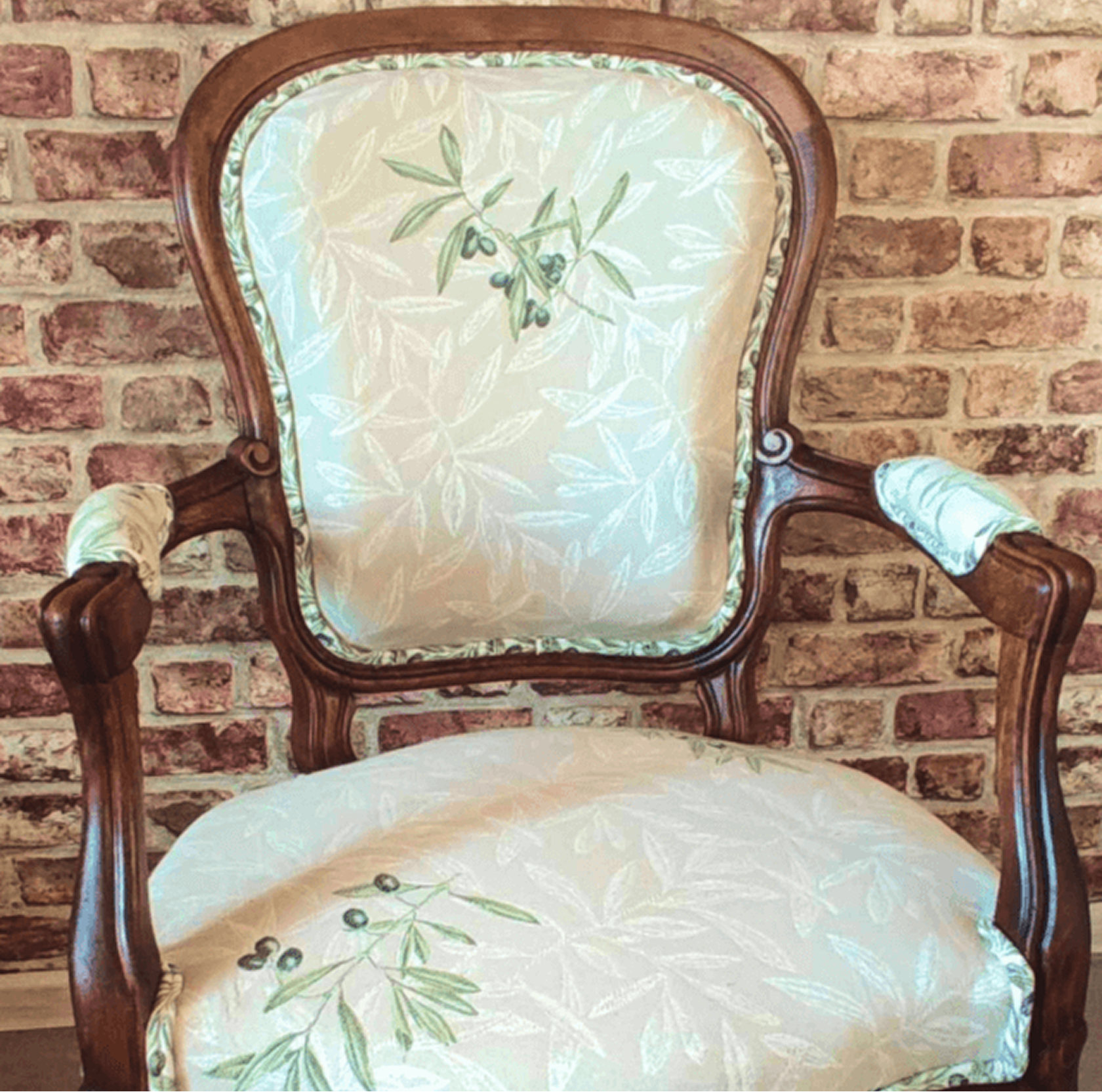 Exemple de fauteil rénové par Creative Roxane